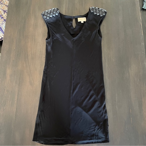 Elizabeth and James Black Leather Studded Shoulder Moto Bladerunner Look - Picture 1 of 9